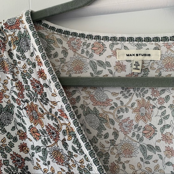 Max Studio Floral Dolman Knot Front Top Size XL - Picture 5 of 5